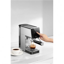 Xiaomi BHR9798EU pusiau automatinis espresso kavos aparatas su 20 bar slėgiu ir pieno putintuvu